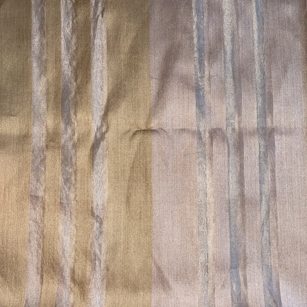 NWOT Vintage SAYAMI 100% Silk Scarf. - Picture 5 of 6